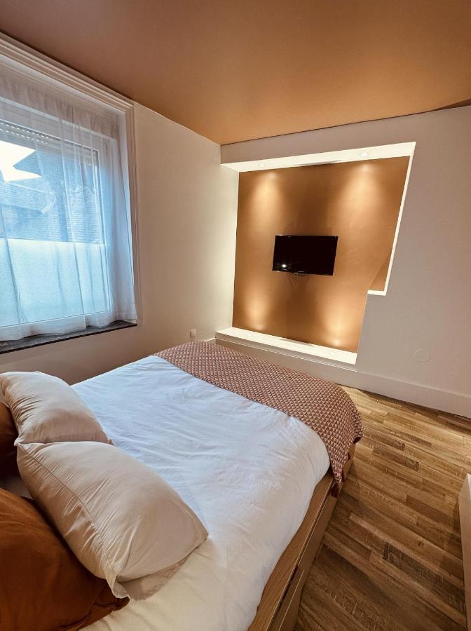 Studio 2 Du Spa Celinie Warcq ภายนอก รูปภาพ