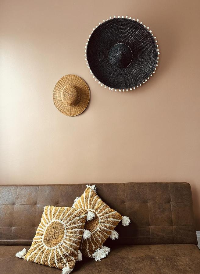 Studio 2 Du Spa Celinie Warcq ภายนอก รูปภาพ